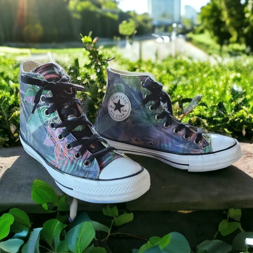CONVERSE ALL STAR CHUCK TAYLOR TROPICAL SHOES  Size 9
